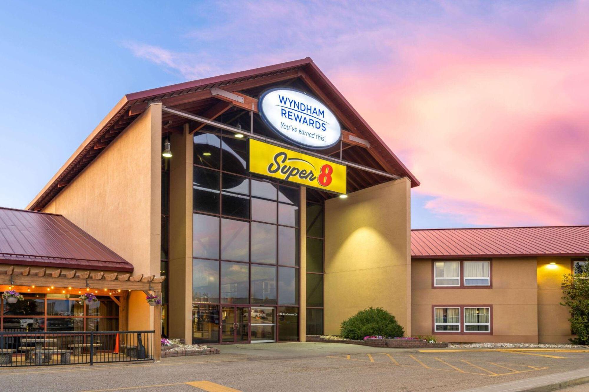 Super 8 By Wyndham Sherwood Park/Edmonton Area Eksteriør billede