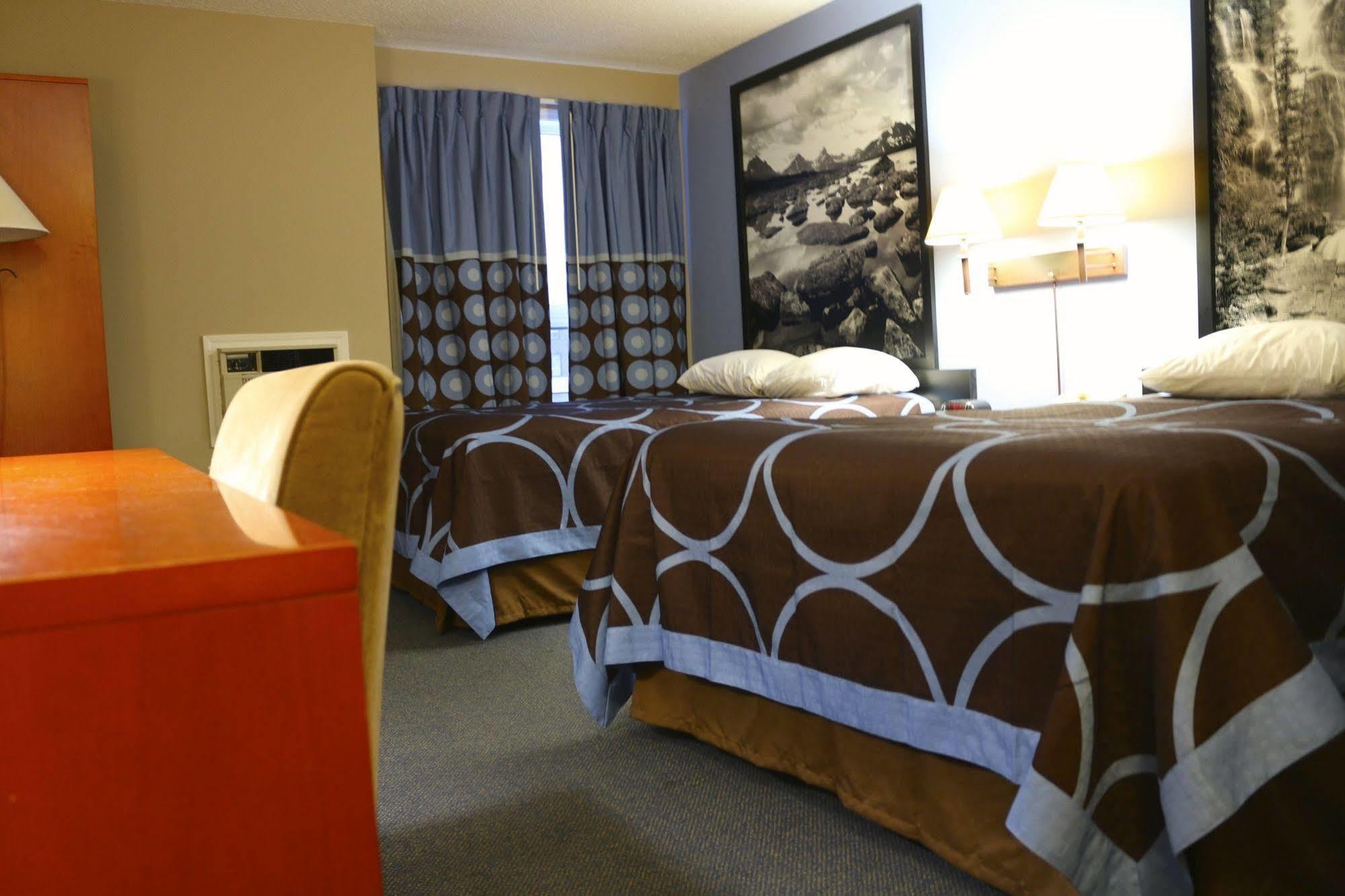 Super 8 By Wyndham Sherwood Park/Edmonton Area Eksteriør billede